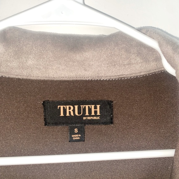 Grey suade button up size S - Picture 4 of 4